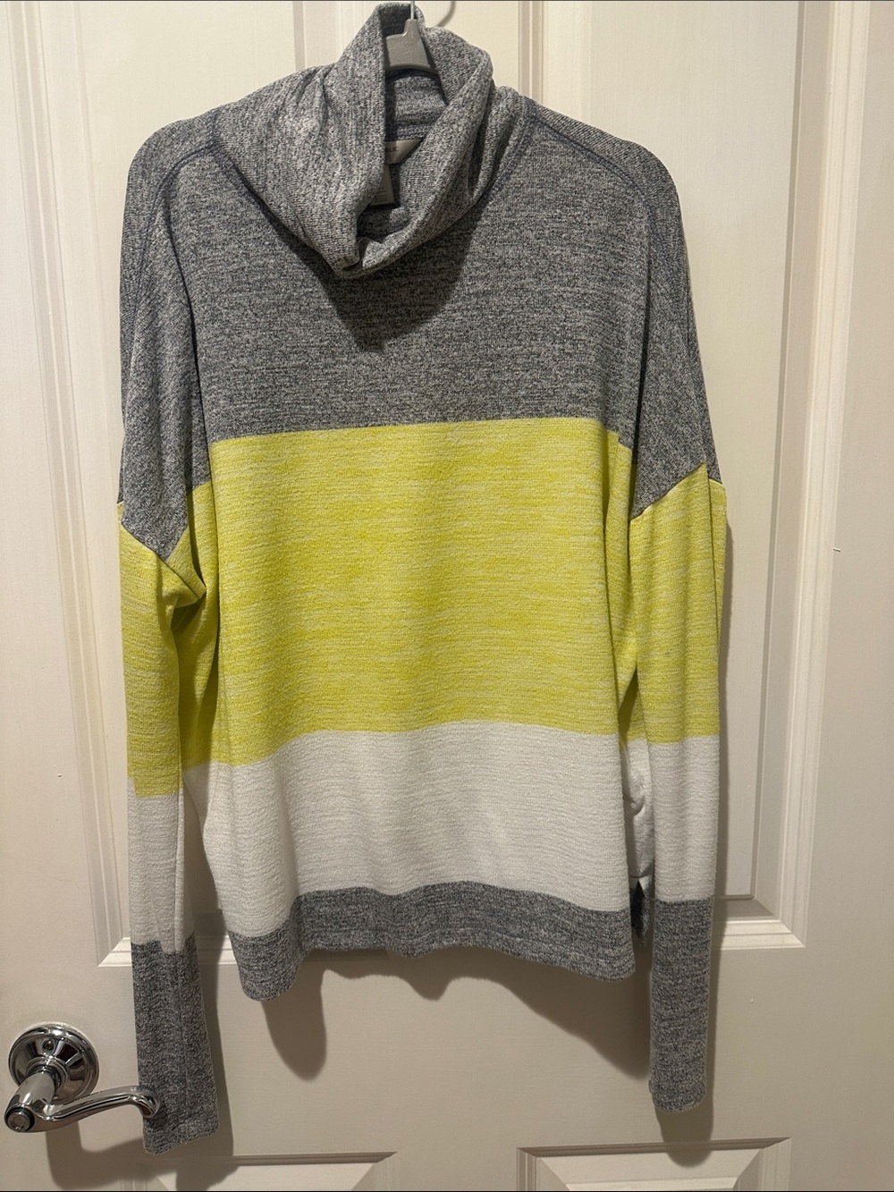 Banana Republic Gray, Yellow & White Colorblock Turtleneck Sweater